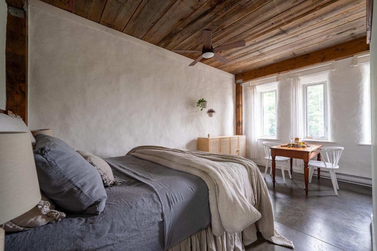Owl'S Nest Suites Carrying Place Eksteriør bilde