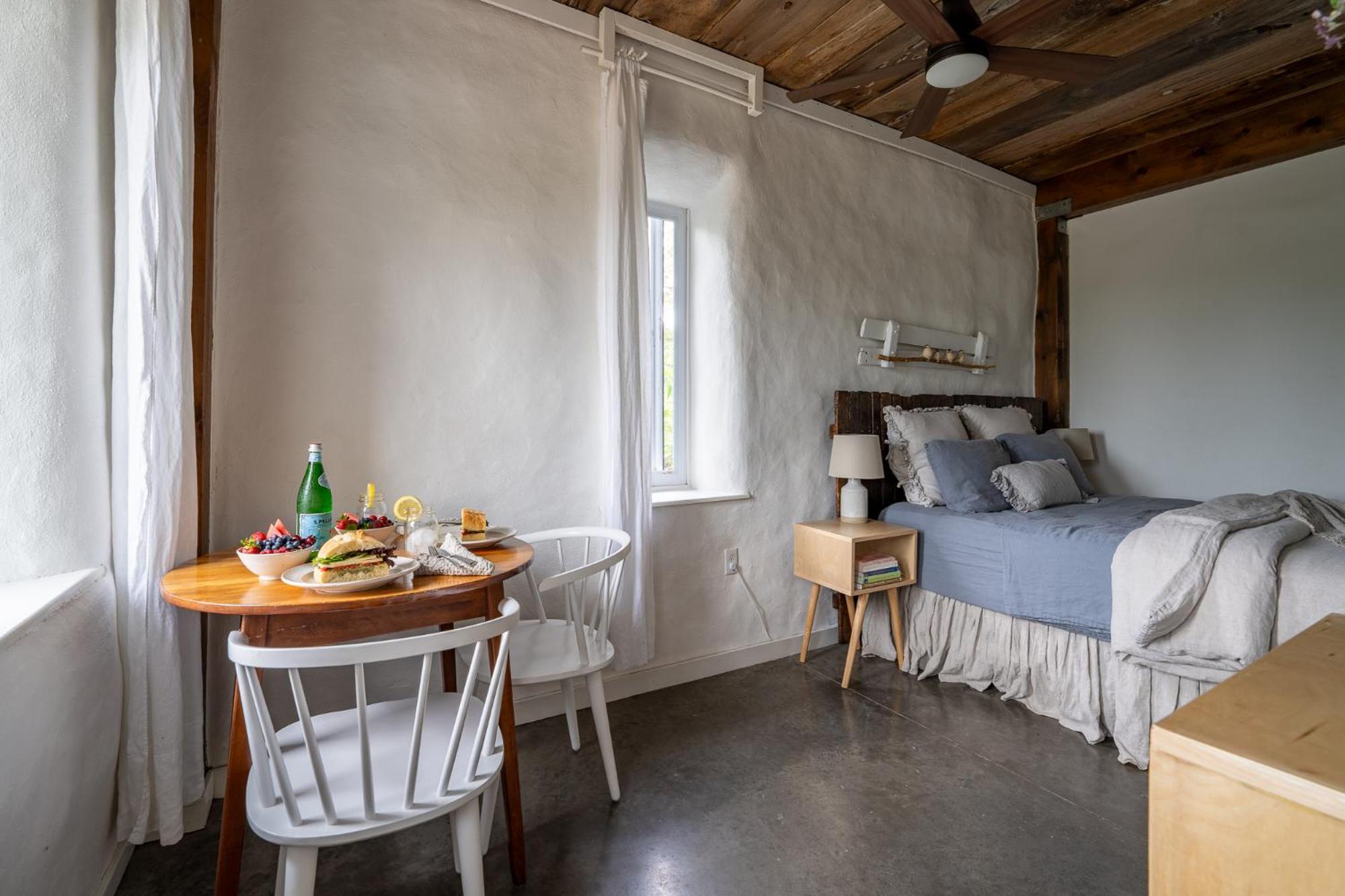 Owl'S Nest Suites Carrying Place Eksteriør bilde